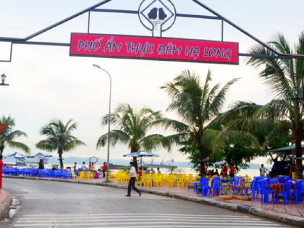 Du lịch Hạ Long nhớ ghé qua phố ẩm thực đêm