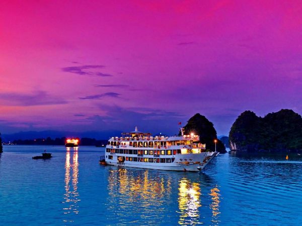 Du lịch Vịnh Hạ Long phải thử cho bằng hết 7 trải nghiệm thú vị này