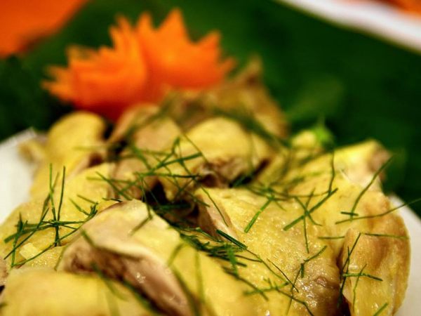 Gà đồi Tiên Yên - đặc sản Hạ Long