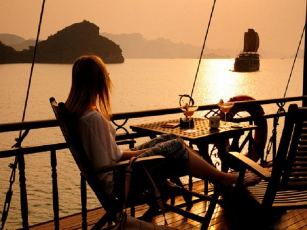 Thời gian thích hợp nhất để đi khám phá vịnh Hạ Long