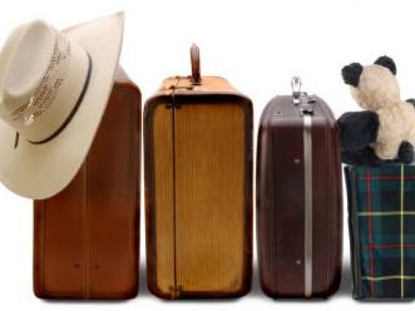 Đi du lịch nên mua gì, sắm gì ở sân bay làm quà tặng