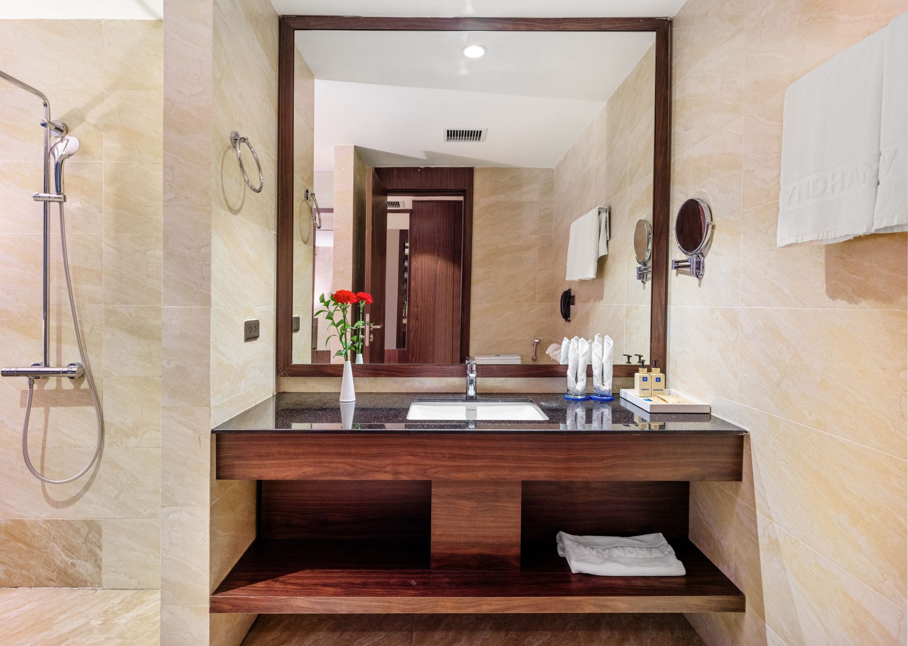 Superior-Premier-Bathroom-1
